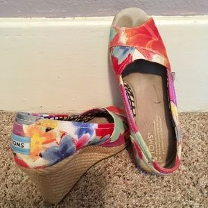 Toms wedges
